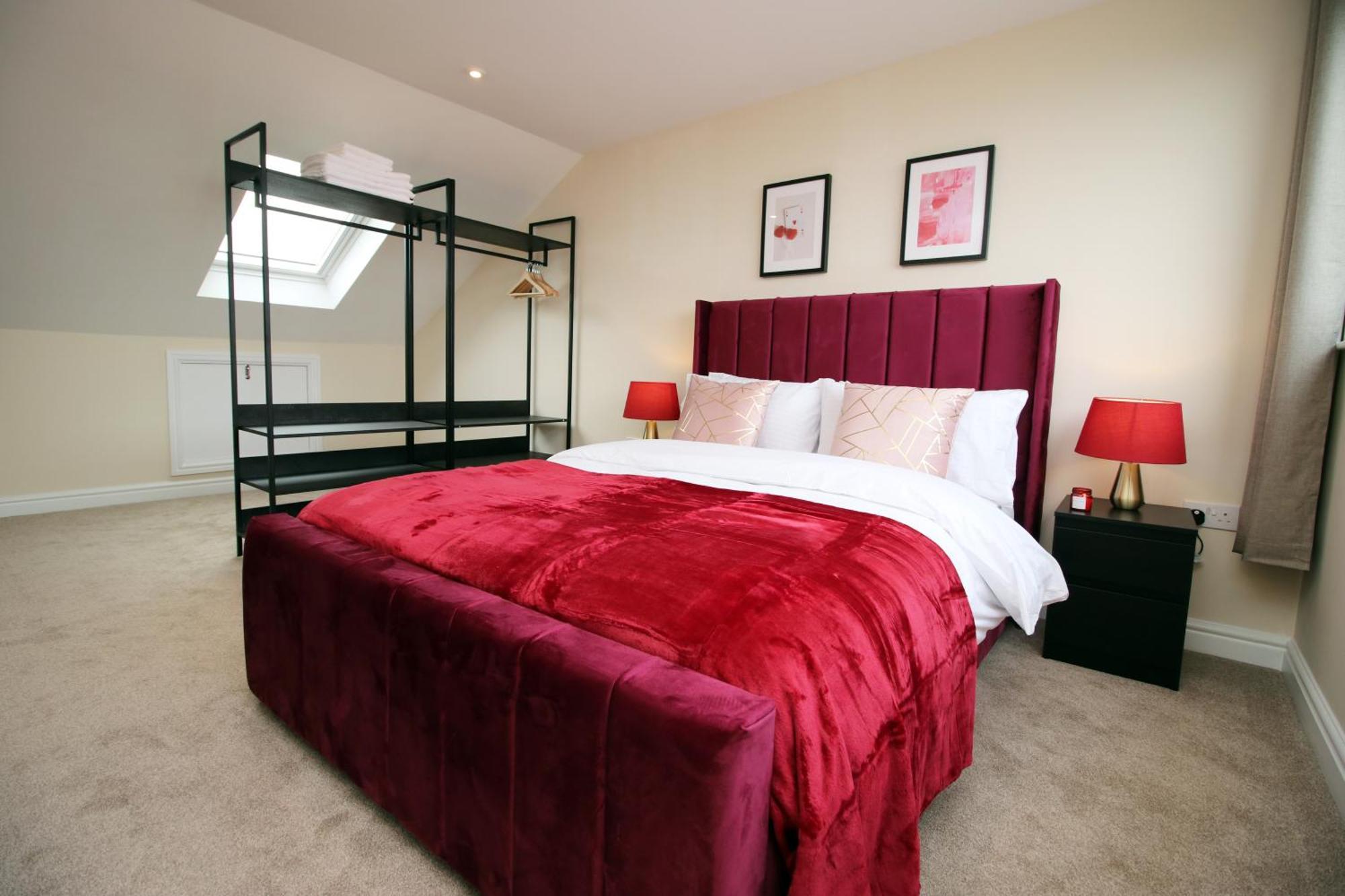 Luxury 4 Bedroom 4 Ensuite Home In Penarth คาร์ดิฟฟ์ ภายนอก รูปภาพ