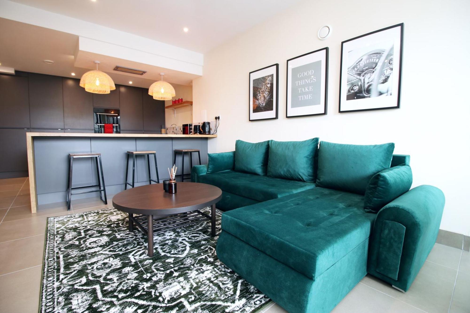 Luxury 4 Bedroom 4 Ensuite Home In Penarth คาร์ดิฟฟ์ ภายนอก รูปภาพ